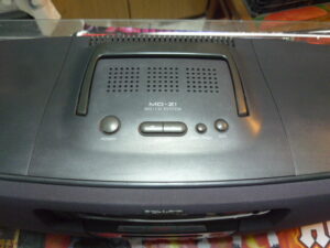 Магнитола SHARP MD-Z1 Япония. Цена 20 000 руб.
