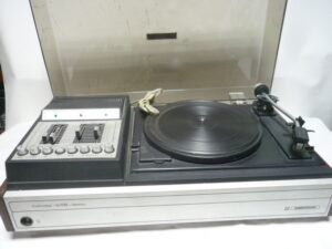 Электрофон Radiotehnika Melodija-103B-stereo СССР. Цена 6000 руб.
